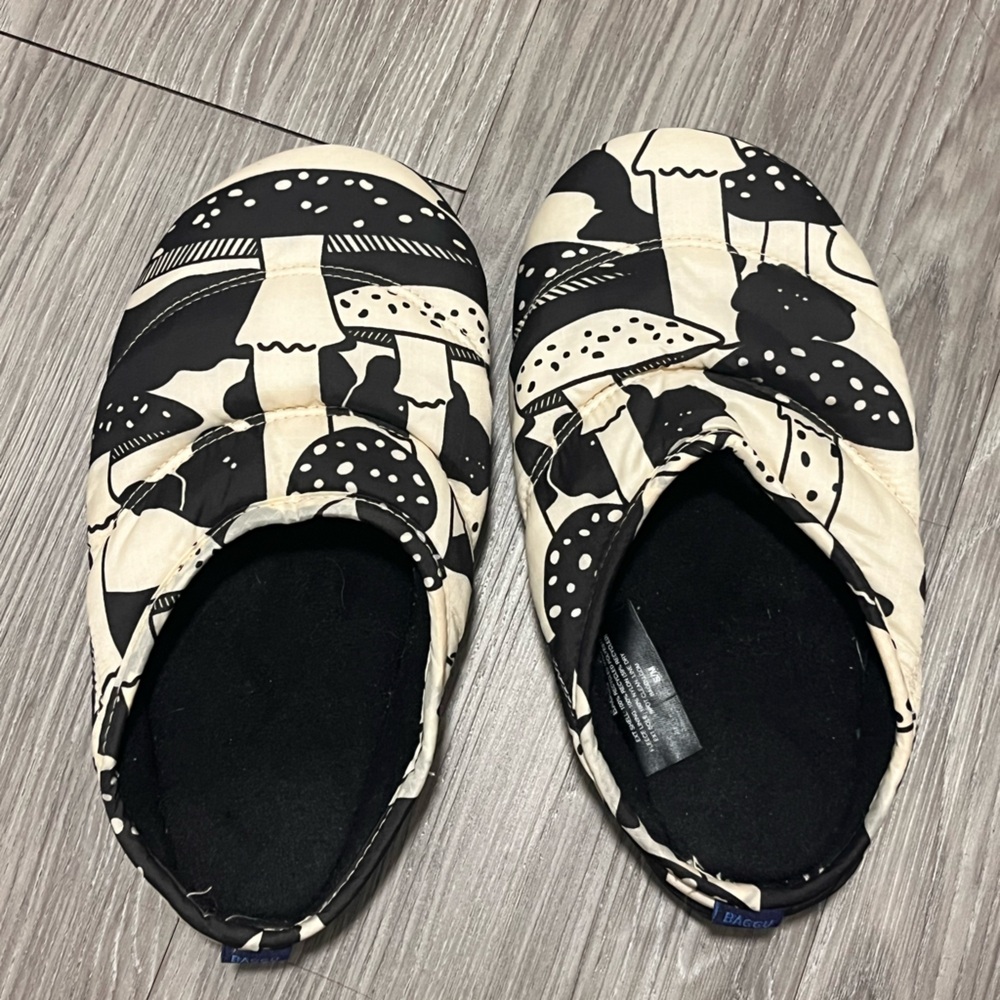 BAGGU Black and Cream Mushroom Print Slippers